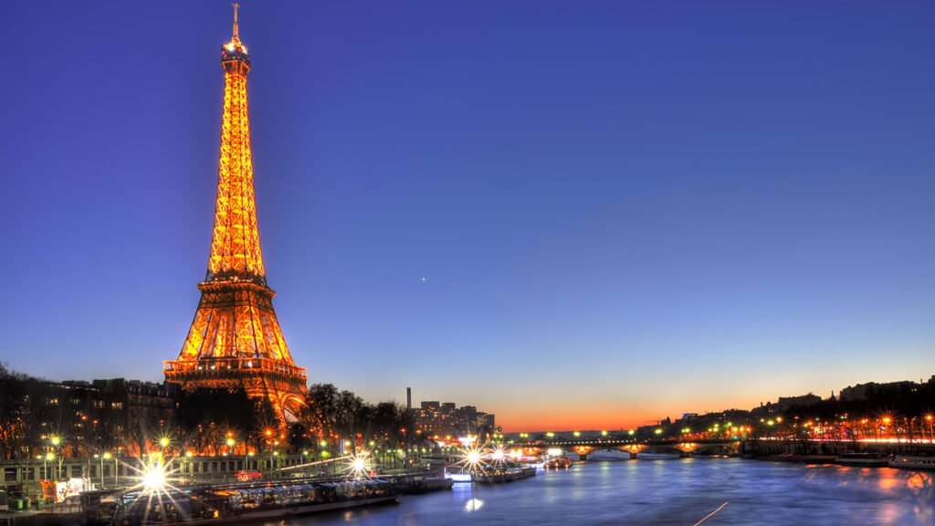 1380-eiffel-tower