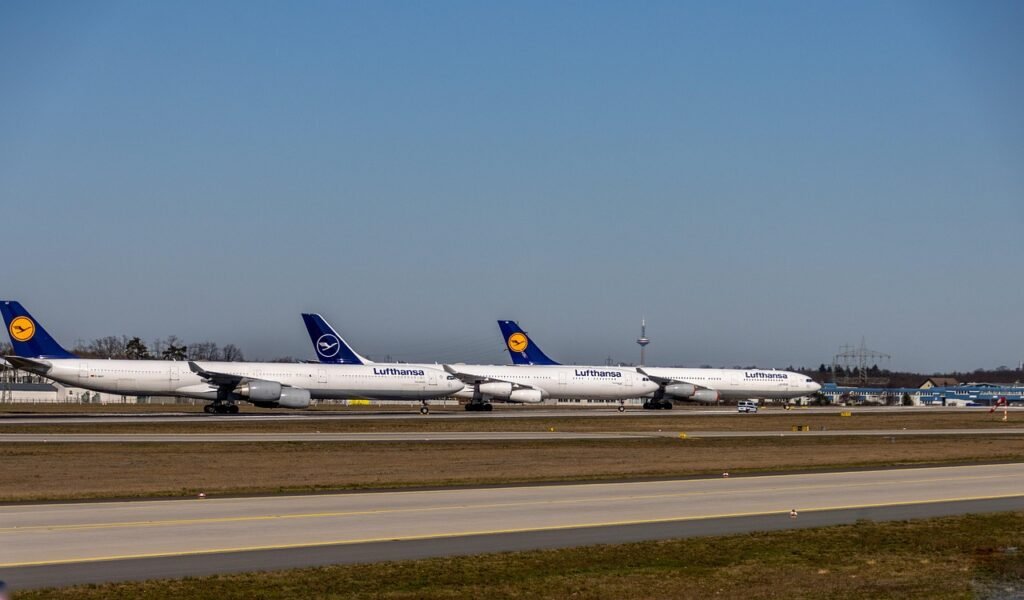 airplane-5034149_1280