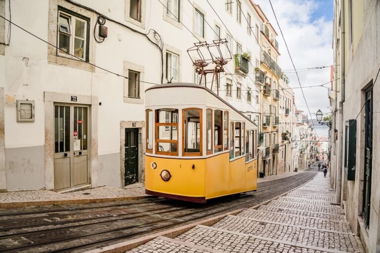 lisbon-8268841_960_720
