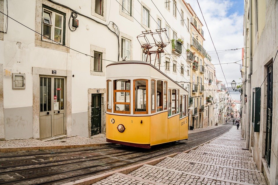 lisbon-8268841_960_720