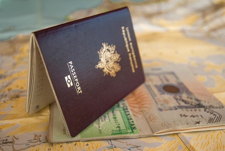 passport-3127925_960_720