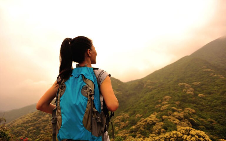 women-traveller
